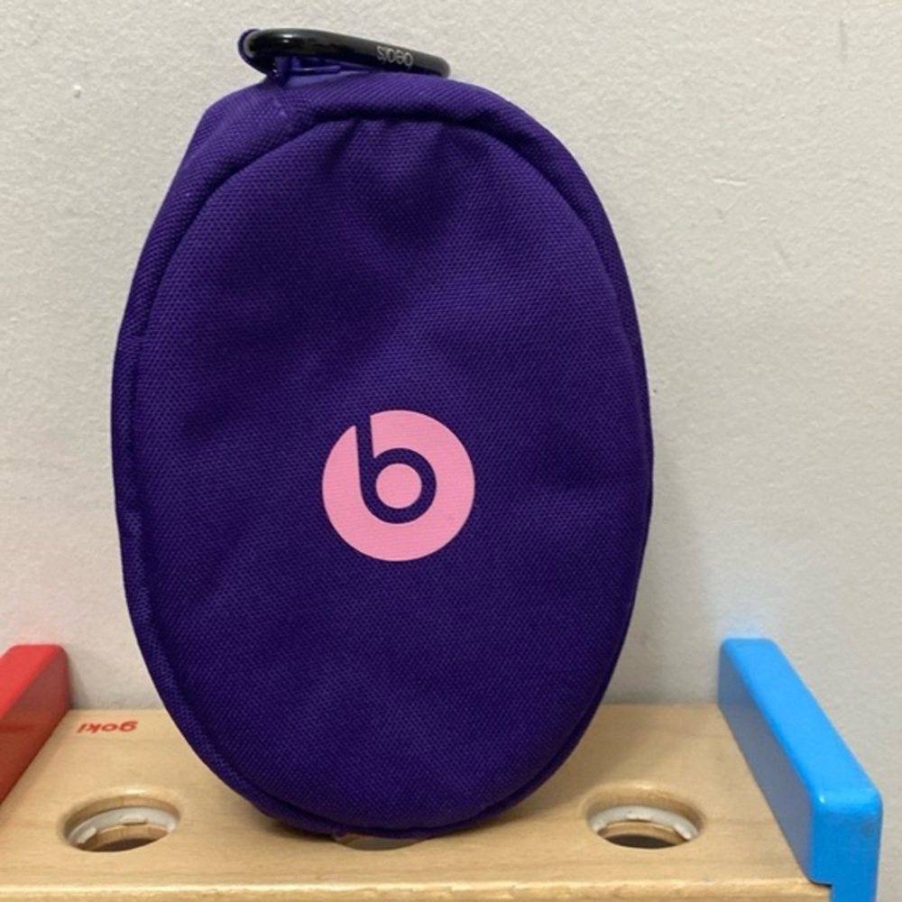 Purple Beats Headphone Case used Beats by Dre